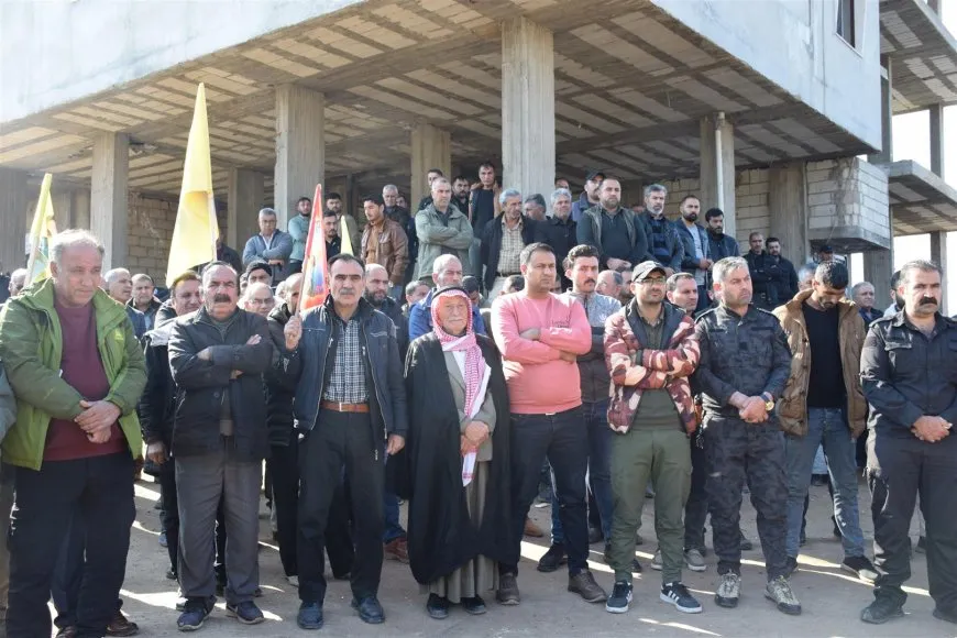 Xelkê Hesekê û Dirbêsiyê sersaxî da şehîdên YPGˊê û YPJˊê