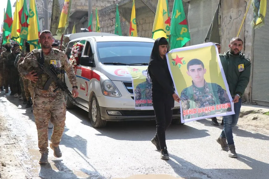Şehîd Bakur Efrîn li Helebê hat oxirkirin