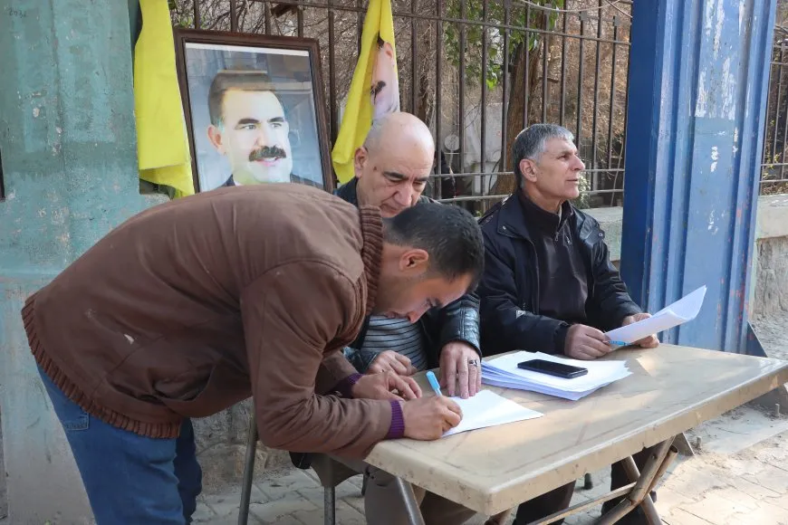 Xebatên komkirina îmzeyan li taxên Qamişloyê berdewam in