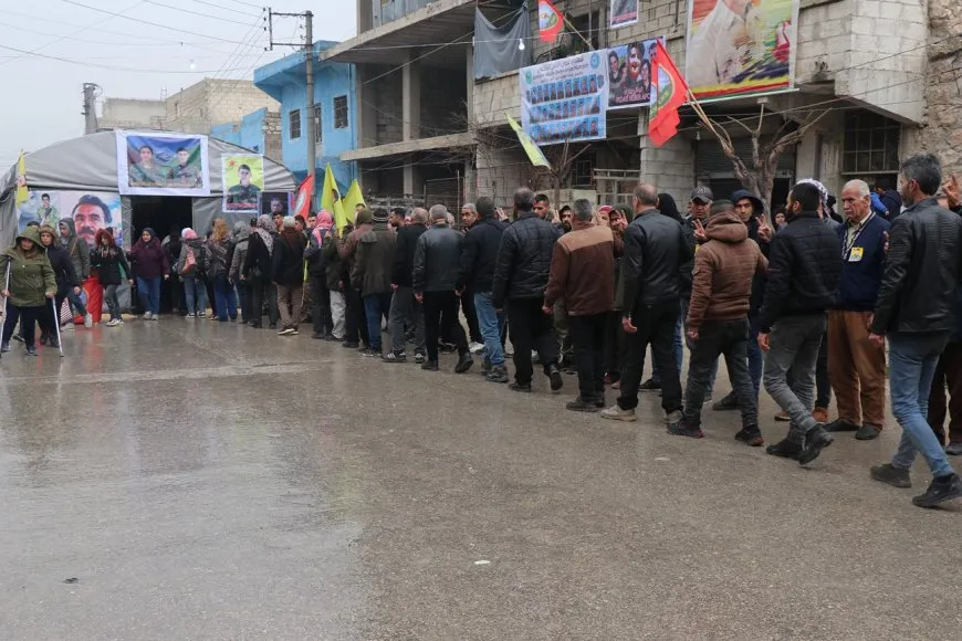Şêniyên Helebê soza şopandina rêya şehîdan û tolhildanê da
