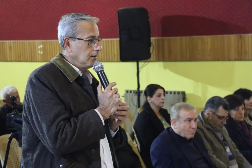 Suryanan rewşa zimanê xwe nîqaş kir