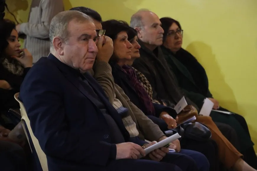 Suryanan rewşa zimanê xwe nîqaş kir