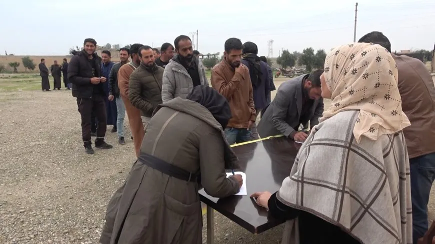 Xebatên komkirina îmzeyan bê navber li rojavayê Dêrazorê berdewam in