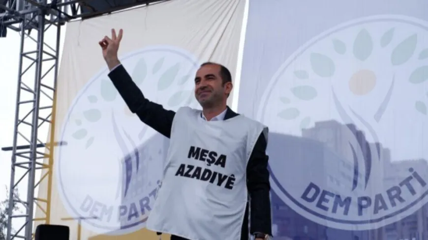 Ji mîtînga Stenbolê: Em ê deriyê Îmraliyê bişikînin!
