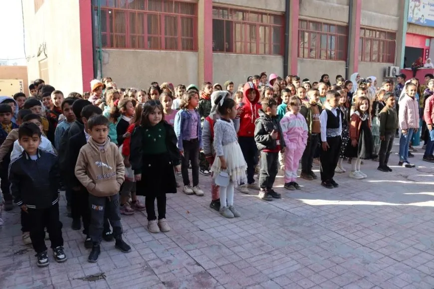 Zarokên şehîdan hatin xelatkirin