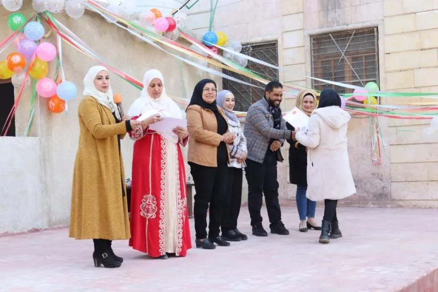 Zarokên şehîdan hatin xelatkirin