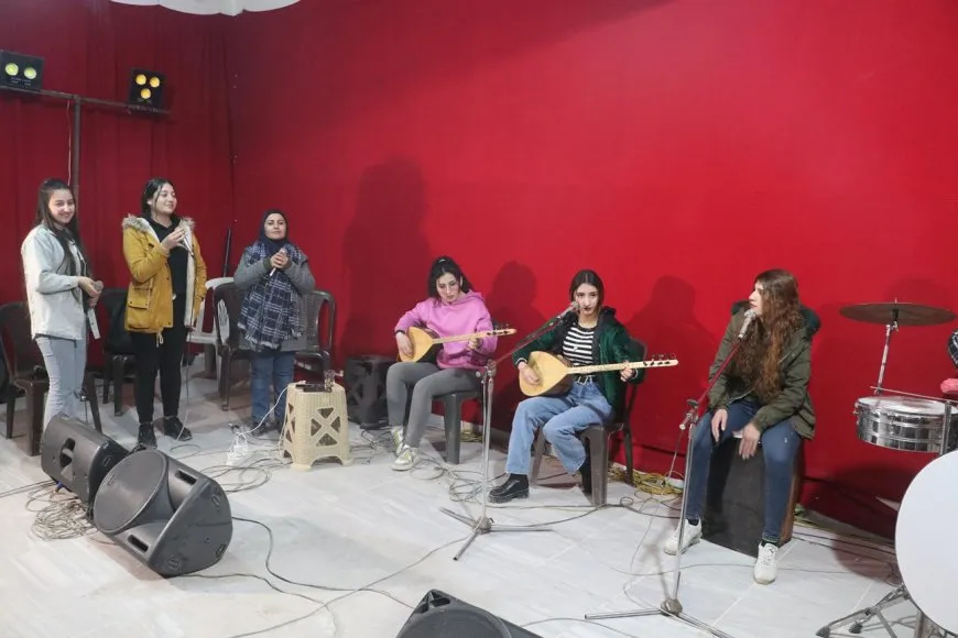 Hîlala Zêrîn û Navenda Cemîl Horo amadekariyên 8ˊê Adarê dikin