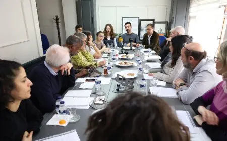 Delegasyona Navneteweyî çû serdana parêzerên Rêber Abdullah Ocalan