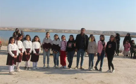 Şêniyên navçeya Holê 8ˊê Adarê pîroz kir