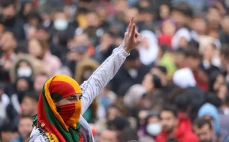 Dirûşma Newroza 2024’an: Rabe dema azadî û serkeftinê ye