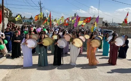 KJK : Em jinên ku di pîrozbahiyên 8’ê Adarê de ked dan, pîroz dikin