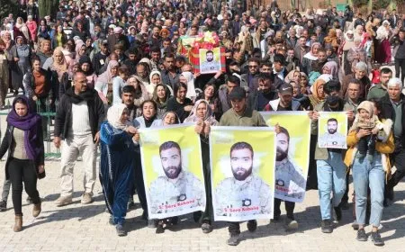 Şêniyên Firatê bi merasîmeke biheybet şehîd Şêro Kobanê oxir kir