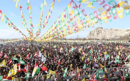 Li Wanê sedhezaran kes ji bo Rêber Abdullah Ocalan qêriyan