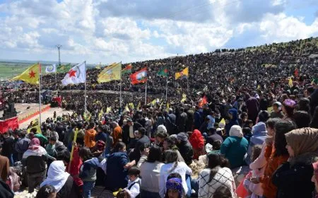 Pîrozbahiyên Newroza Kobanê û Helebê bi coş bi dawî bûn