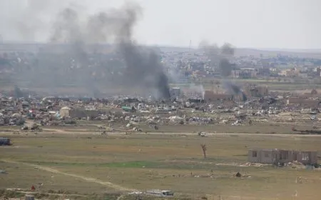 Şervanên YPG’ê di salvegera 5’an de pêngava Baxozê vegotin