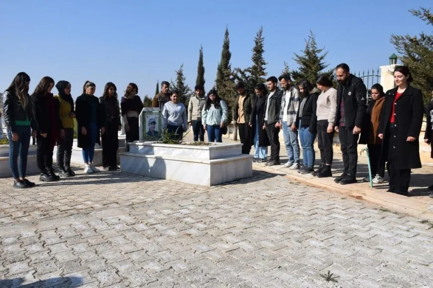 Di salvegera 11`an a ANHA`yê de serdana gorên şehîdan hate kirin