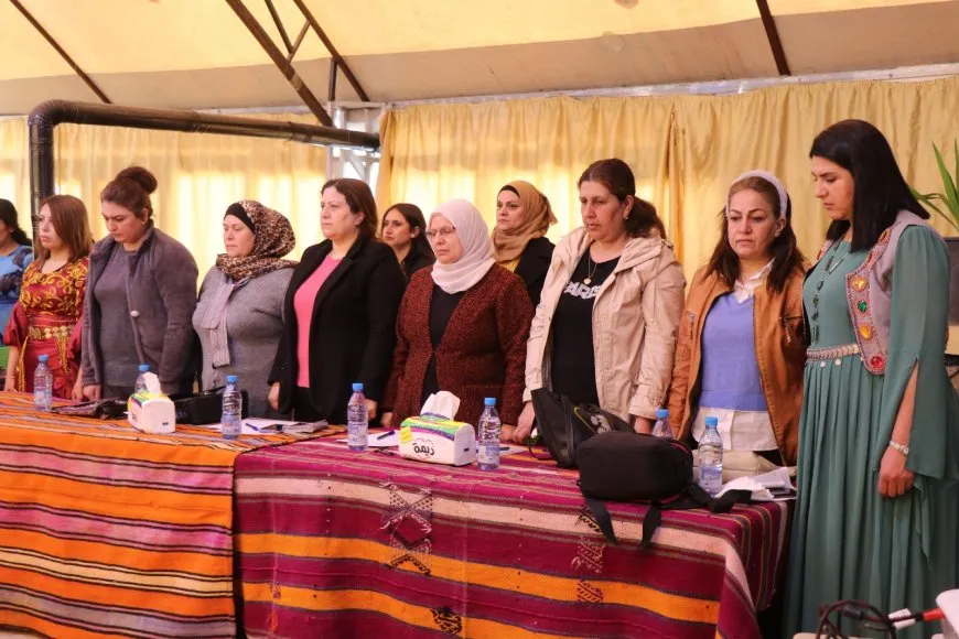 Li Helebê panela siyaseta dijî jinan û 8’ê Adarê 