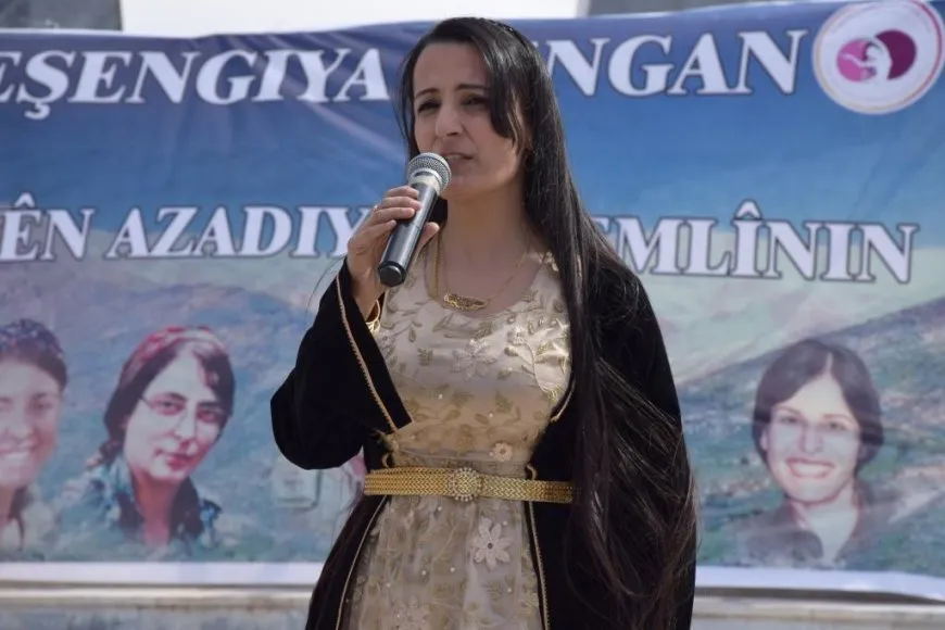 Li Kobanê bi boneya 8’ê Adarê pêşangehek hat vekirin