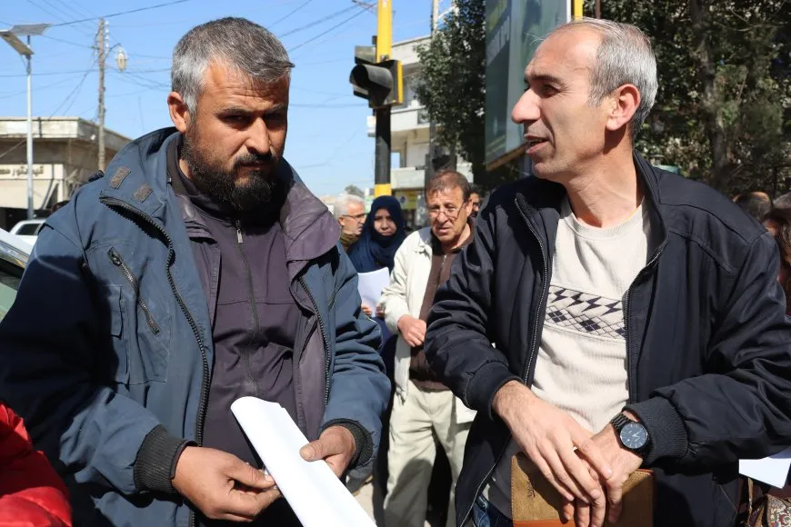 Şêniyên îmze dan: Canê me fedayî Rêbertî ye