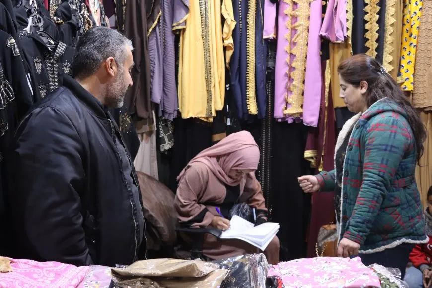 Şêniyên îmze dan: Canê me fedayî Rêbertî ye