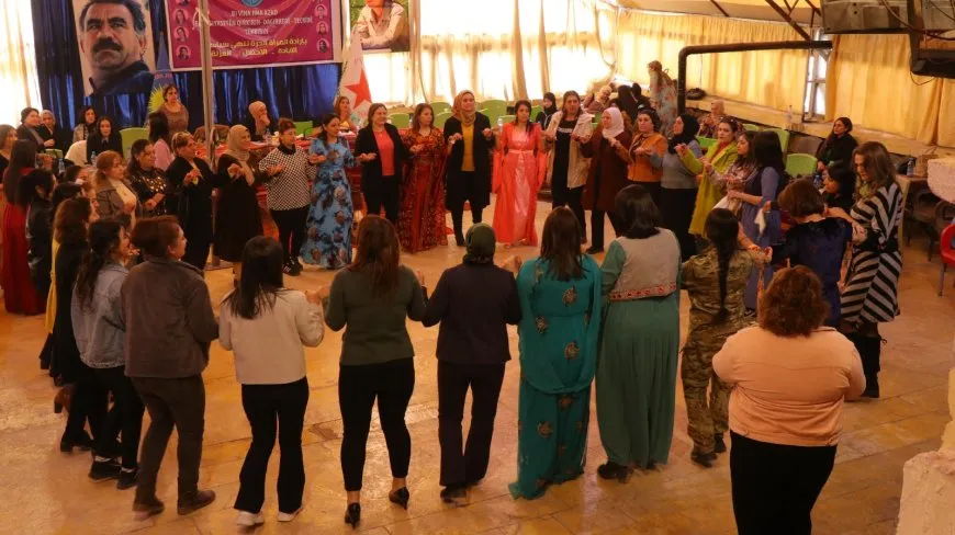 Panela diyalogê ya jinan a Helebê bi dawî bû