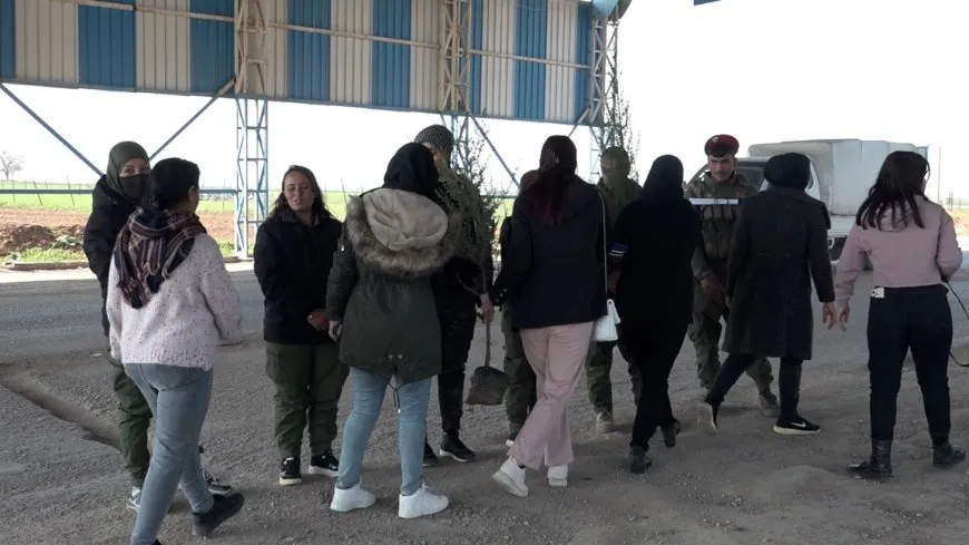 Di nava çalakiyên 8`ê Adarê de çandina daran û serdana saziyan