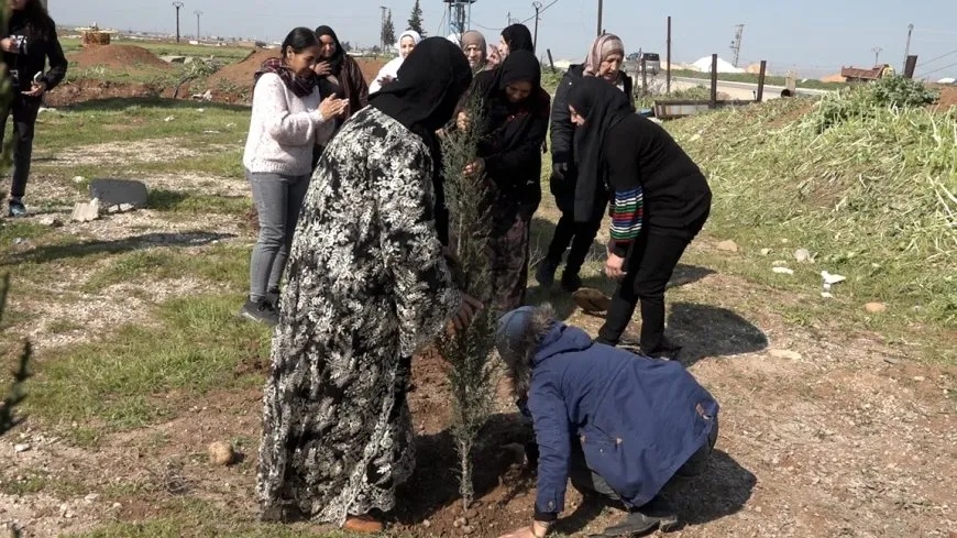 Di nava çalakiyên 8`ê Adarê de çandina daran û serdana saziyan