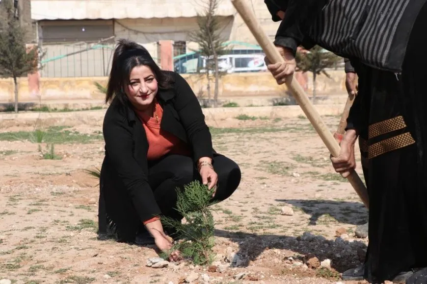 Di nava çalakiyên 8`ê Adarê de çandina daran û serdana saziyan