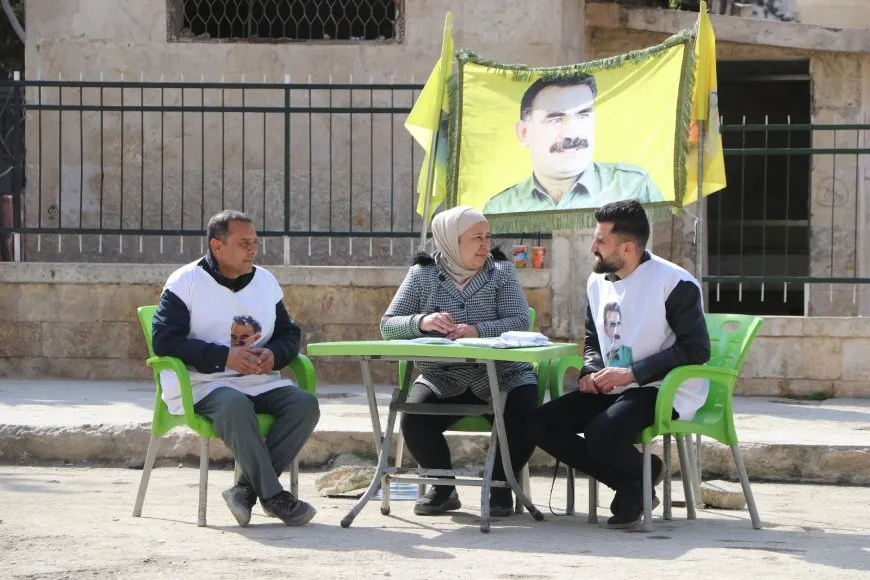 Şêniyên Helebê îmzeya xwe didin