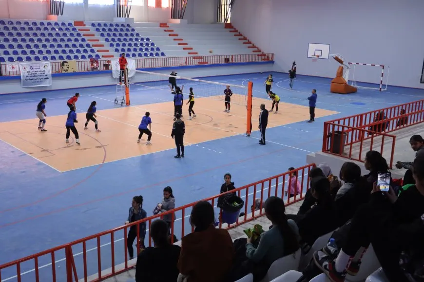 Bi boneya 8ˊê Adarê çalakiyeke werzîşê
