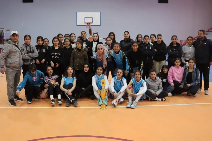 Bi boneya 8ˊê Adarê çalakiyeke werzîşê