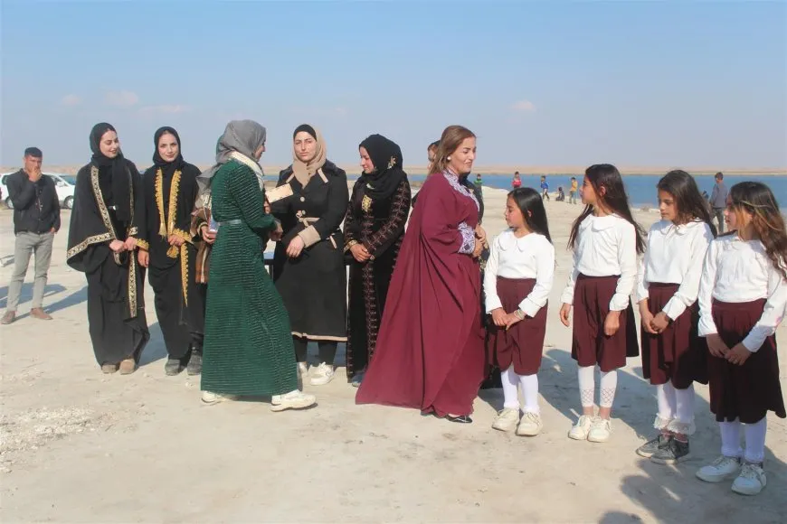 Şêniyên navçeya Holê 8ˊê Adarê pîroz kir