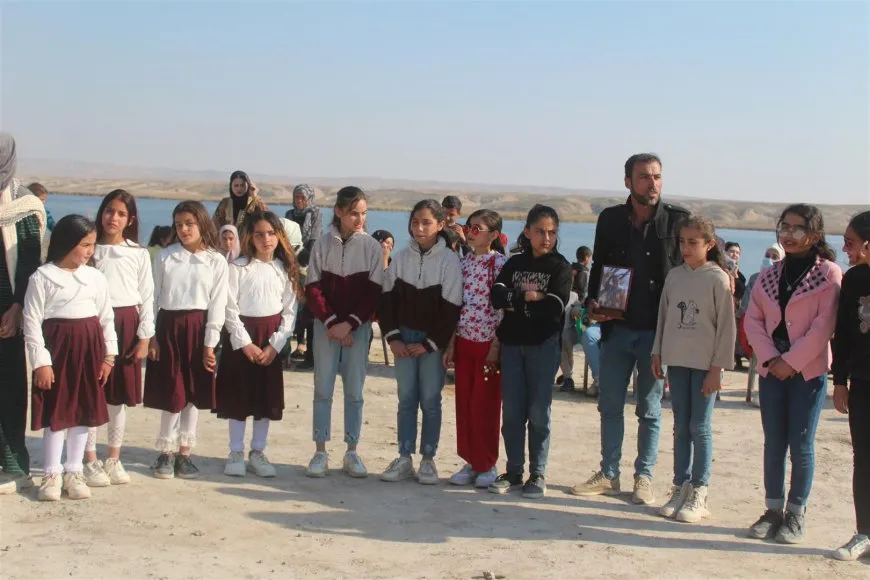 Şêniyên navçeya Holê 8ˊê Adarê pîroz kir