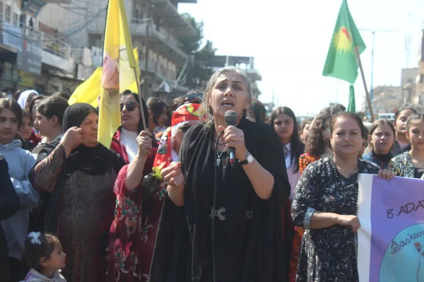 Li kantona Cizîrê bi meşan 8'ê Adarê hat pîrozkirin