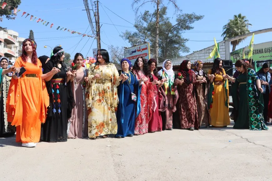 Li kantona Cizîrê bi meşan 8'ê Adarê hat pîrozkirin