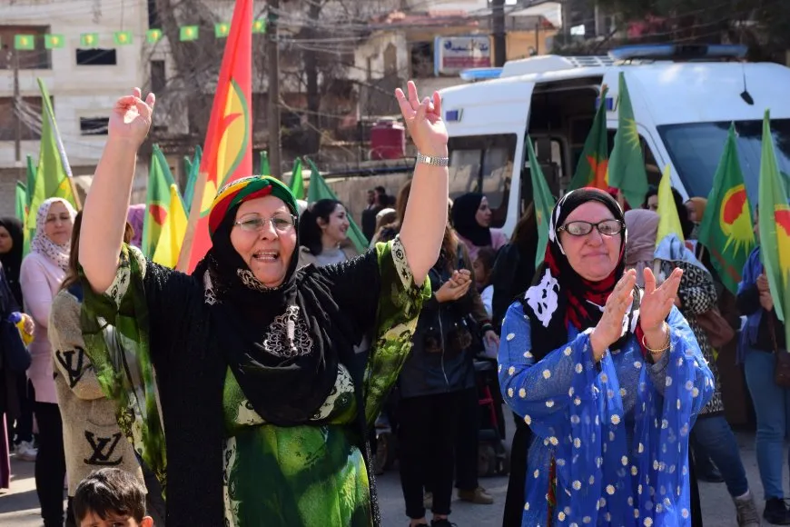 Li kantona Cizîrê bi meşan 8'ê Adarê hat pîrozkirin