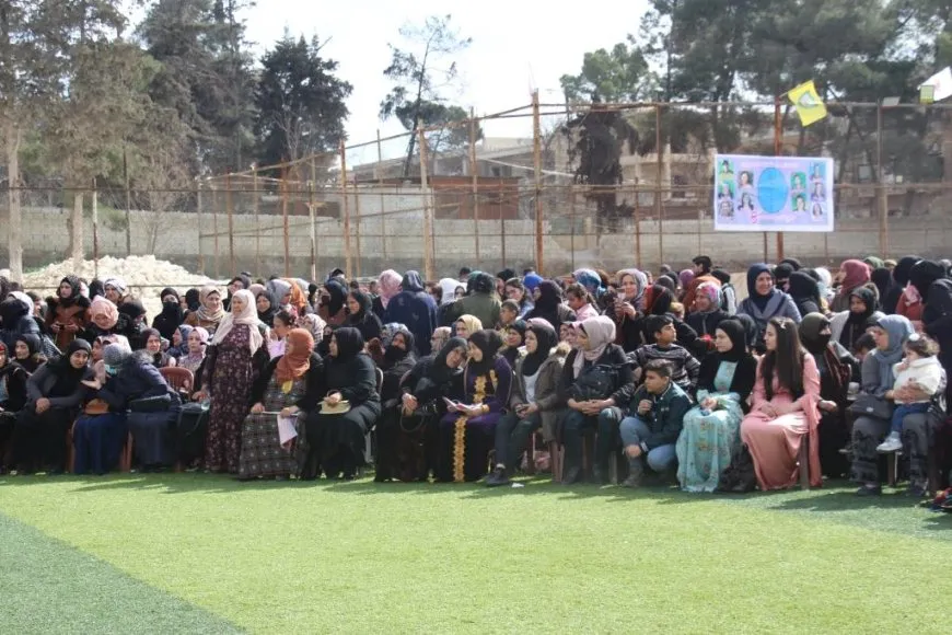 Jinên Minbicê: Em ê di şikandina bendên koletiyê de têkoşînê dewam bikin