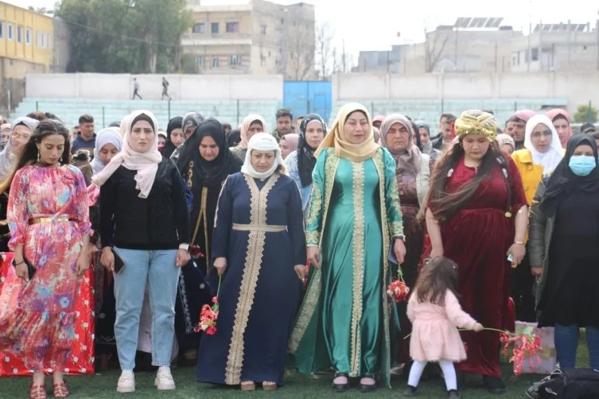 Jinên Minbicê: Em ê di şikandina bendên koletiyê de têkoşînê dewam bikin