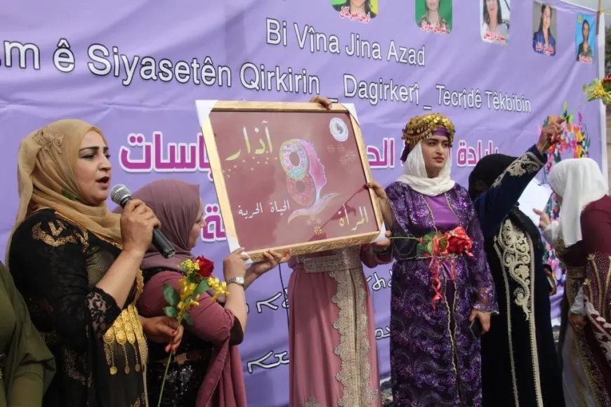 Jinên Minbicê: Em ê di şikandina bendên koletiyê de têkoşînê dewam bikin