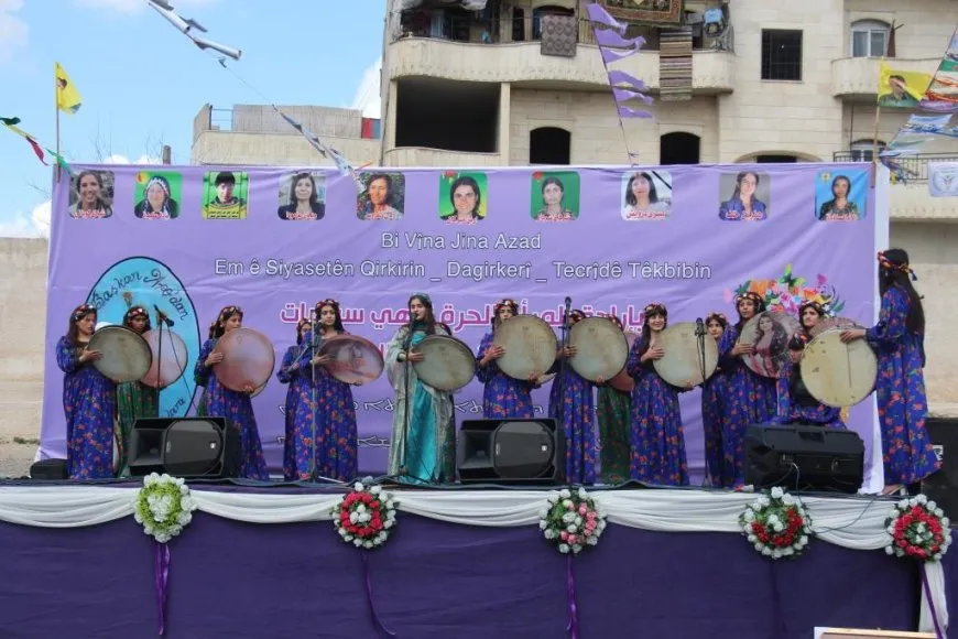 Jinên Minbicê: Em ê di şikandina bendên koletiyê de têkoşînê dewam bikin