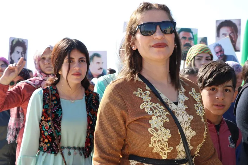 Gel diherike qadên çalakiyan