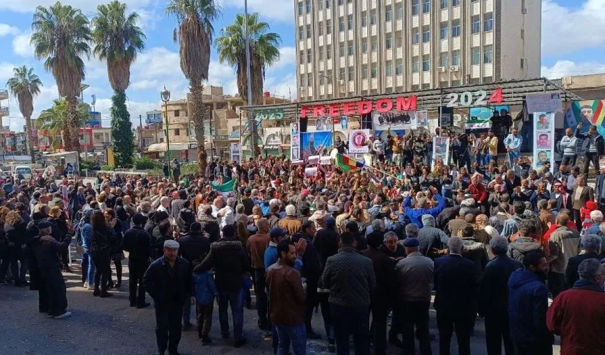 Di xwepêşandanên li Siwêdayê de tevlêbûna xurt a jinan