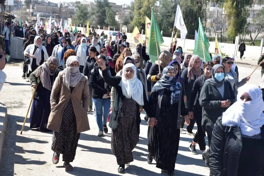 Şehîdên Serhildana Qamişloyê hatin bibîranîn