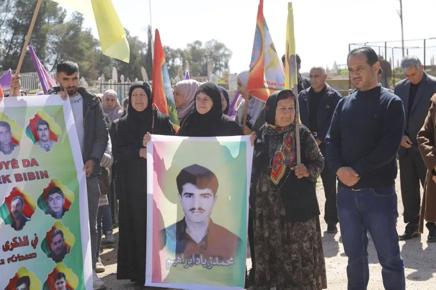 Şehîdên Serhildana Qamişloyê hatin bibîranîn