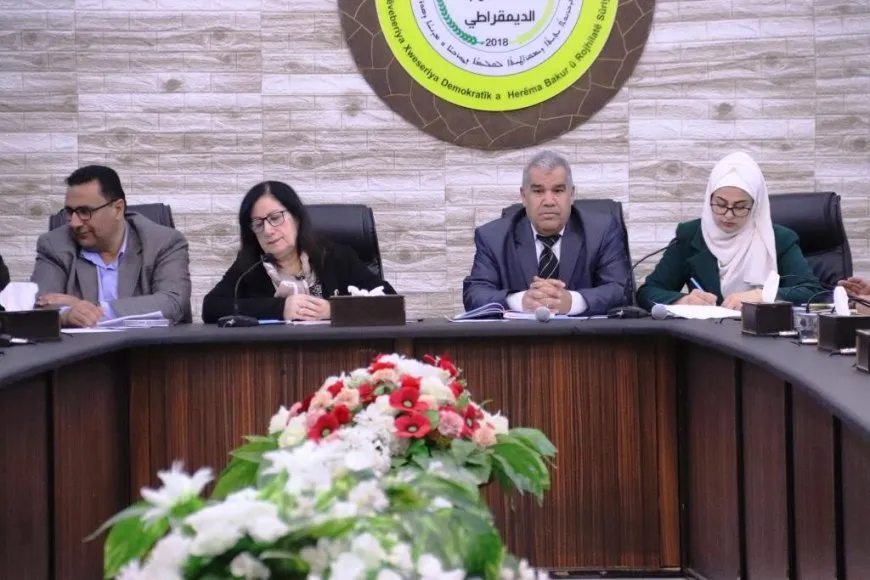 Meclisa Demokratîk a Gelan civîna xwe li dar dixe