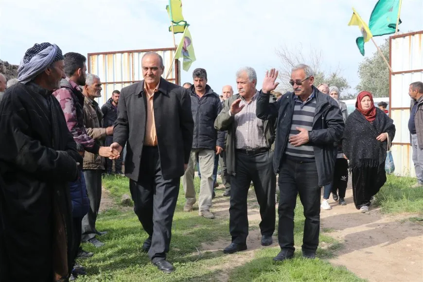 Xelkê Amûdê sersaxî da malbata şehîd Rohat Hesekê