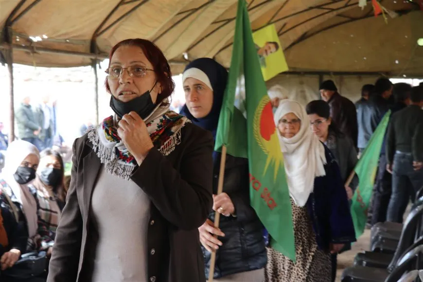Xelkê Amûdê sersaxî da malbata şehîd Rohat Hesekê
