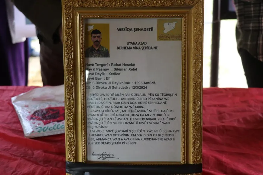 Xelkê Amûdê sersaxî da malbata şehîd Rohat Hesekê