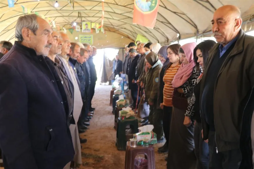 Xelkê Amûdê sersaxî da malbata şehîd Rohat Hesekê