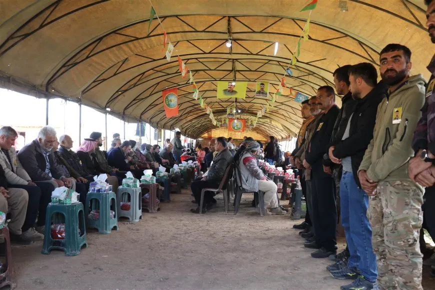 Xelkê Amûdê sersaxî da malbata şehîd Rohat Hesekê